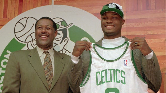 Flip through the gallery to see Antoine Walker through the years.