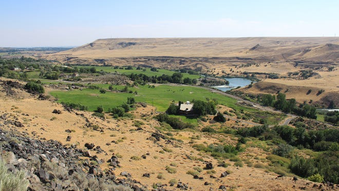 Idaho: Hagerman Fossil Beds, in Hagerman, Idaho, is one of the best vacation spots to learn about prehistoric life — and it doesn't cost a dime to visit. Uncover facts about stone-age creatures like giant sloths, saber-tooth cats, camels and bears that once called Idaho home.