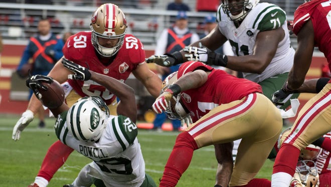 Jets running back Bilal Powell (29) scores a touchdown against the 49ers during the fourth quarter.
