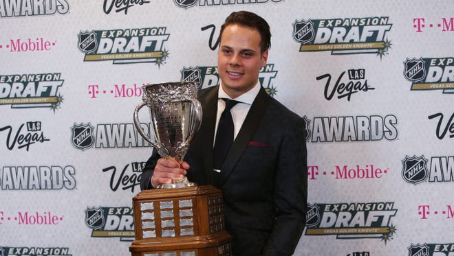 Toronto Maple Leafs forward Auston Matthews won the 2017 Calder Memorial Trophy (best rookie).