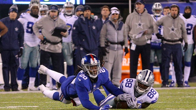 Cowboys wide receiver Dez Bryant (88) can't catch a pass on fourth down against the Giants, effectively ending the game.