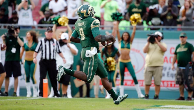 Quinton Flowers completed 61.5% of his passes for 2,551 yards and 22 touchdowns with six interceptions in 2016. He also rushed for 1,425 yards and 15 touchdowns.