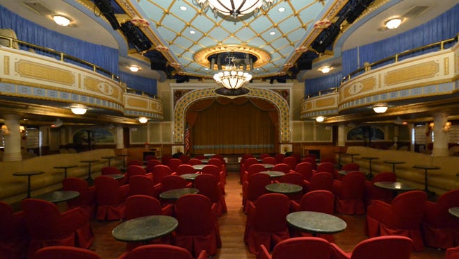 Inspired by the greatest steamboats of the 19th century, the two-level Grand Saloon offers nightly entertainment that ranges from Broadway musicals to Dixieland Jazz to showboat-style cabaret.