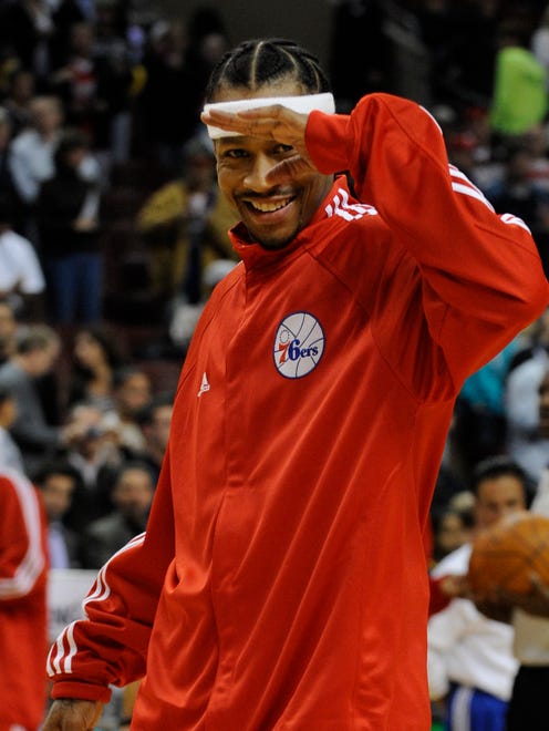 Iverson made his debut as a returning 76er in Philadelphia against the Nuggets, his former team.
