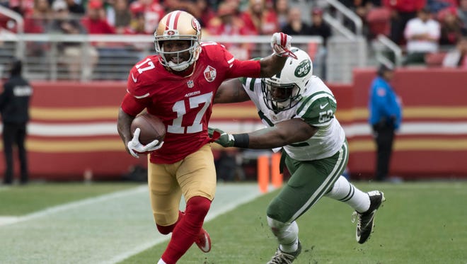 San Francisco 49ers wide receiver Jeremy Kerley (17) runs with the football against Jets.